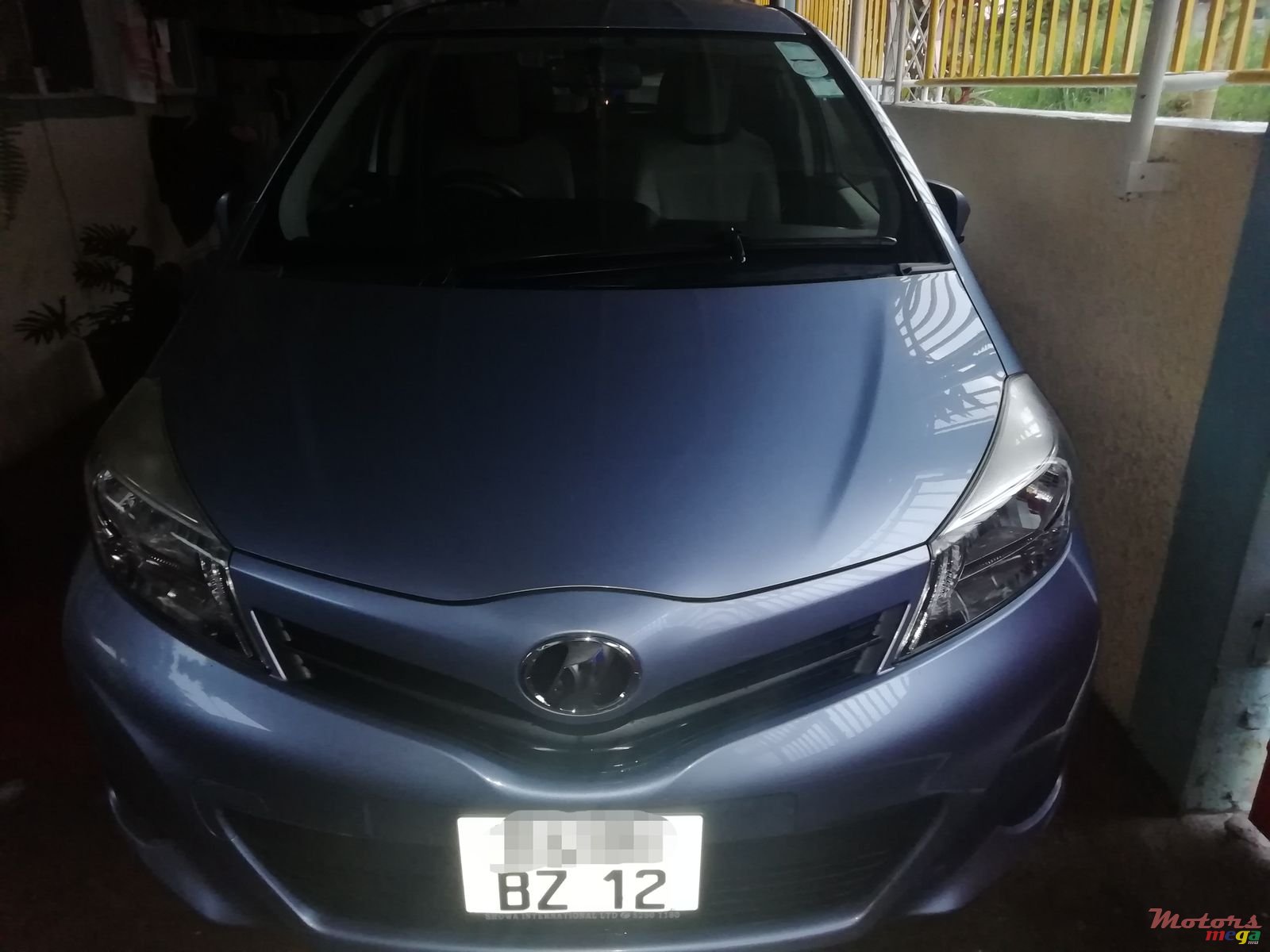 2012' Toyota Vitz photo #7