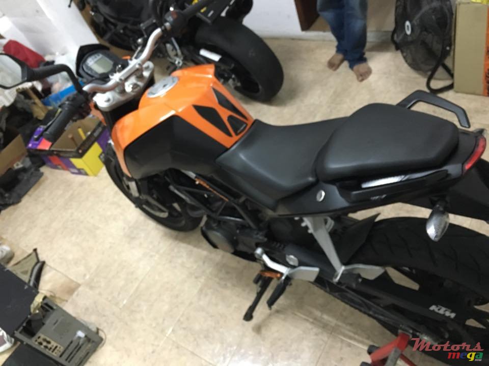 2012' KTM DUKE 125R photo #2
