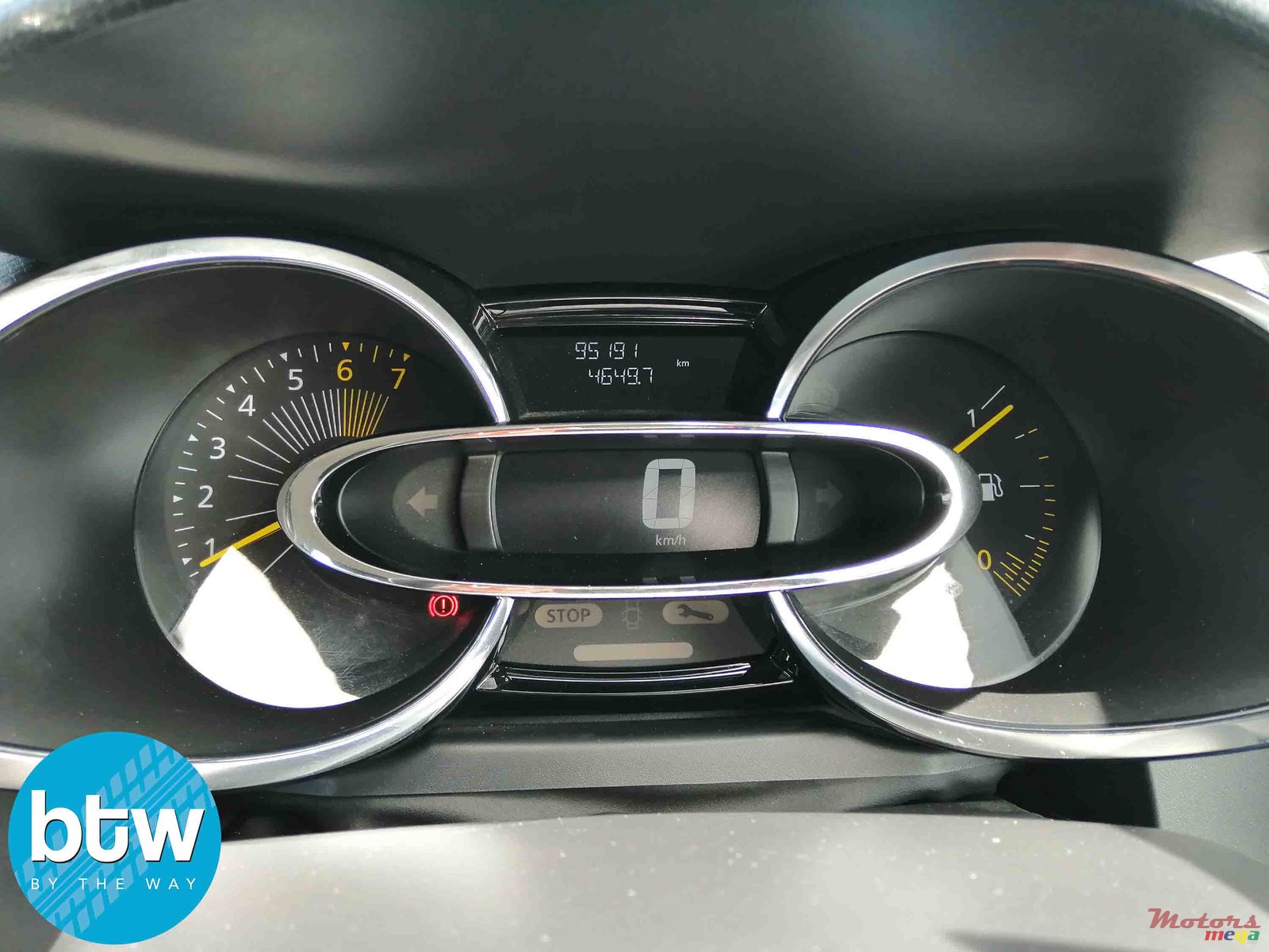 2013' Renault Clio photo #7