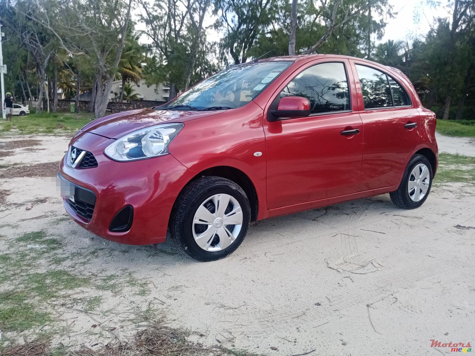 2015' Nissan Micra photo #2