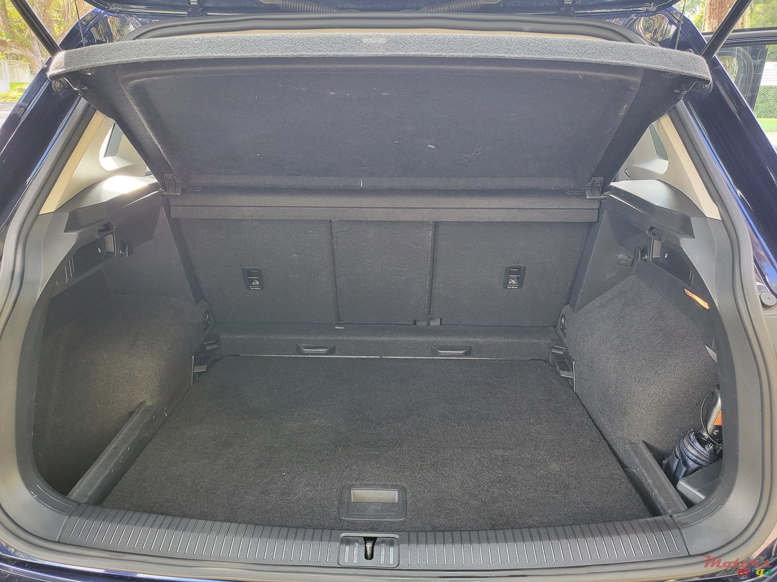 2016' Volkswagen Tiguan photo #4