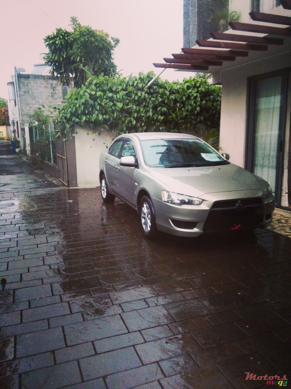 2010' Mitsubishi Lancer X photo #1