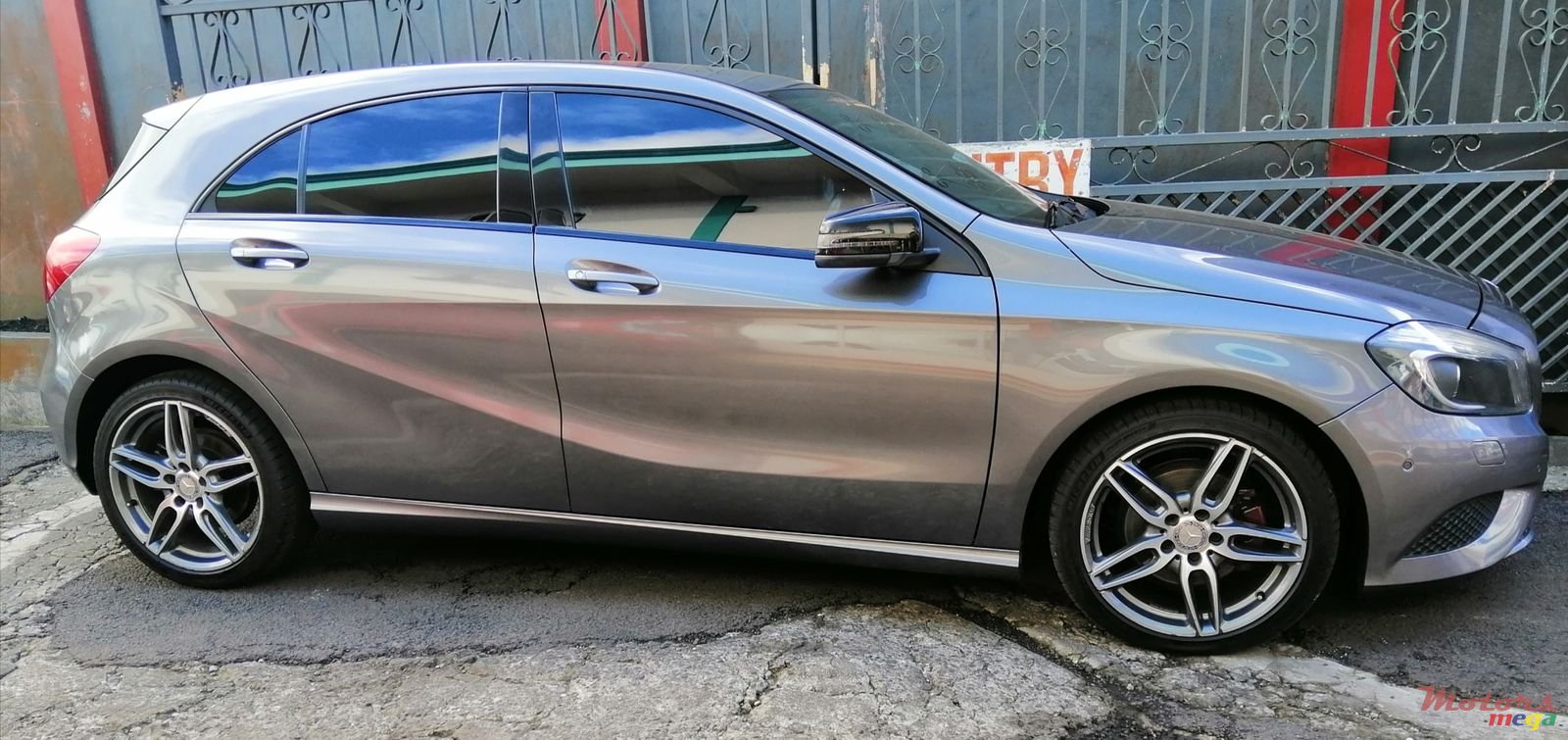 2014' Mercedes-Benz A 180 photo #6