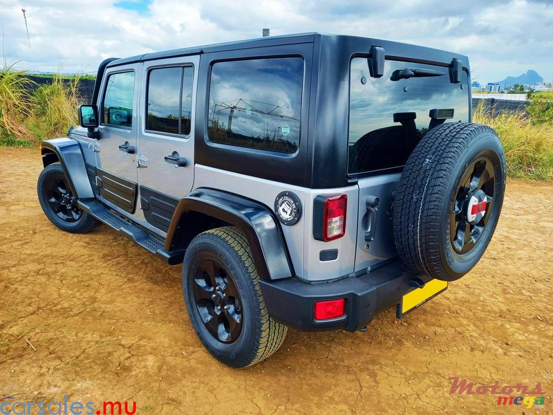 2019' Jeep Wrangler Unlimited Sahara Edition 3.6V6 photo #3