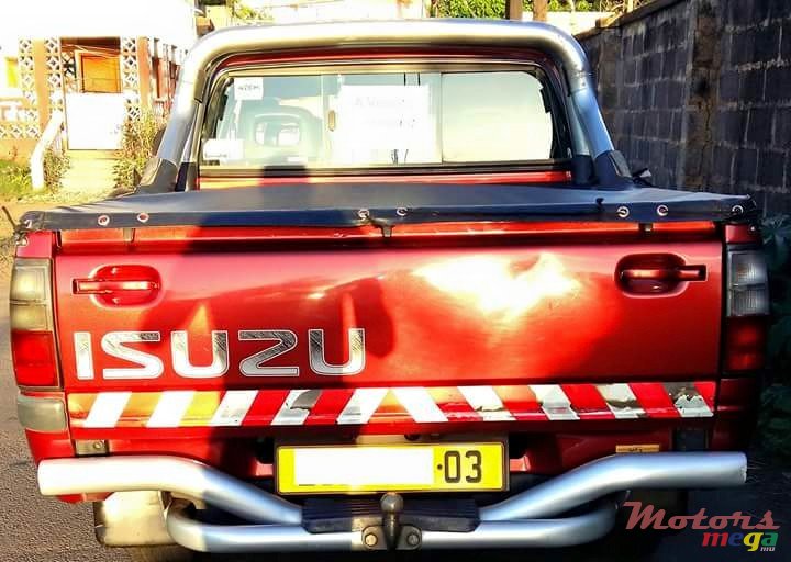 2003' Isuzu photo #2