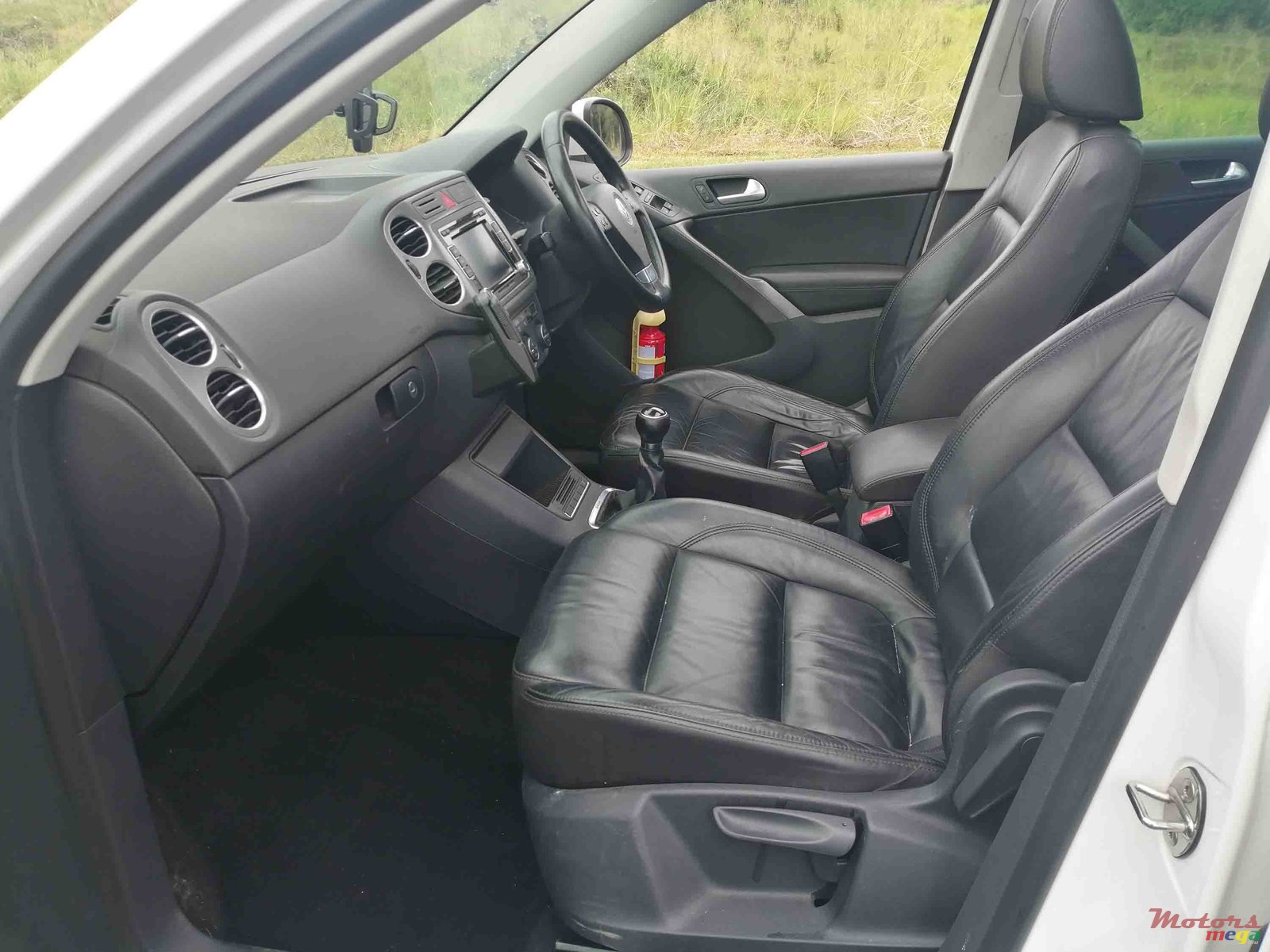 2008' Volkswagen Tiguan photo #4