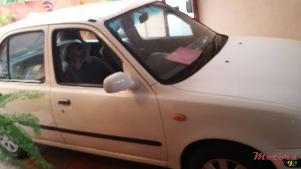 1998' Nissan photo #1