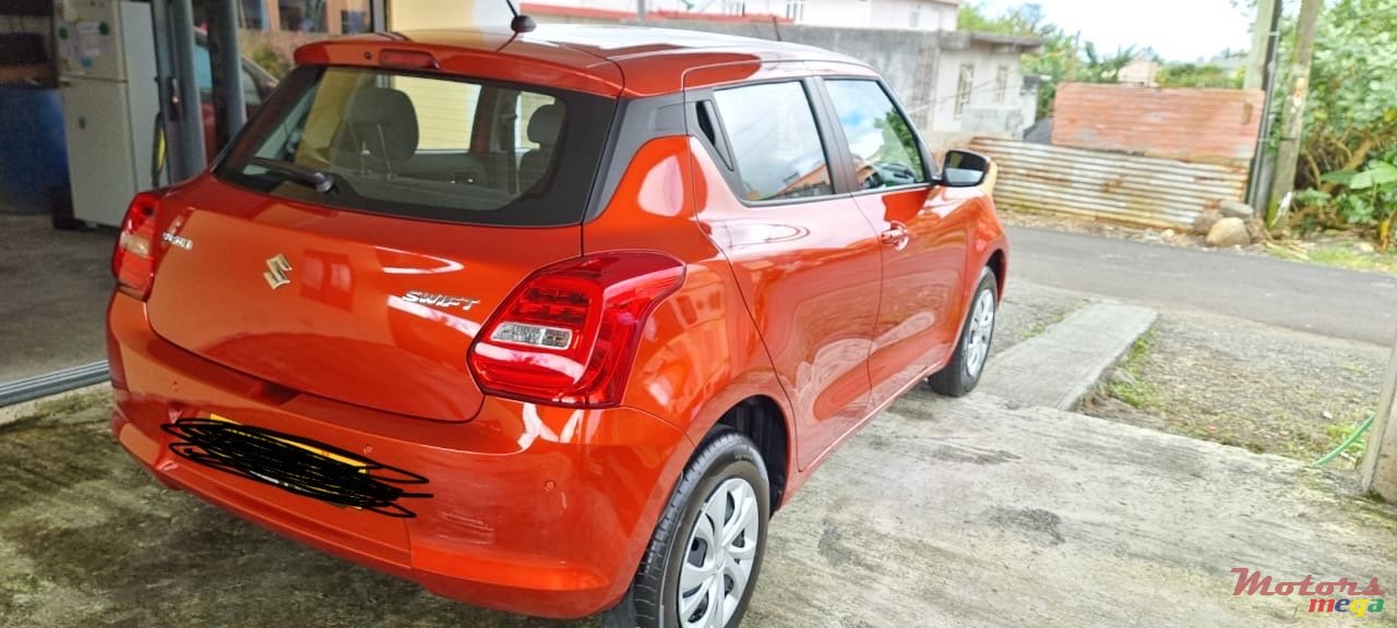 2023' Suzuki Swift photo #1