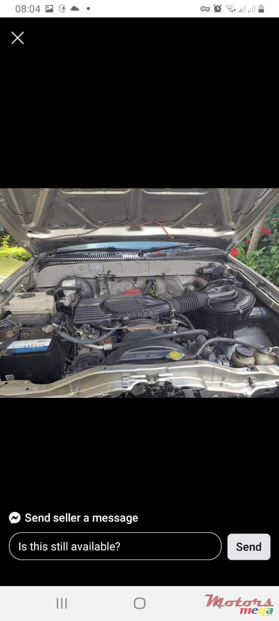 2004' Toyota Hilux photo #3