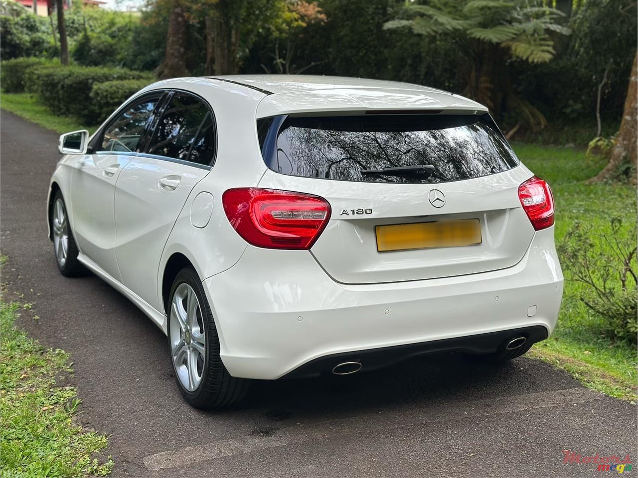 2013' Mercedes-Benz A180 photo #3