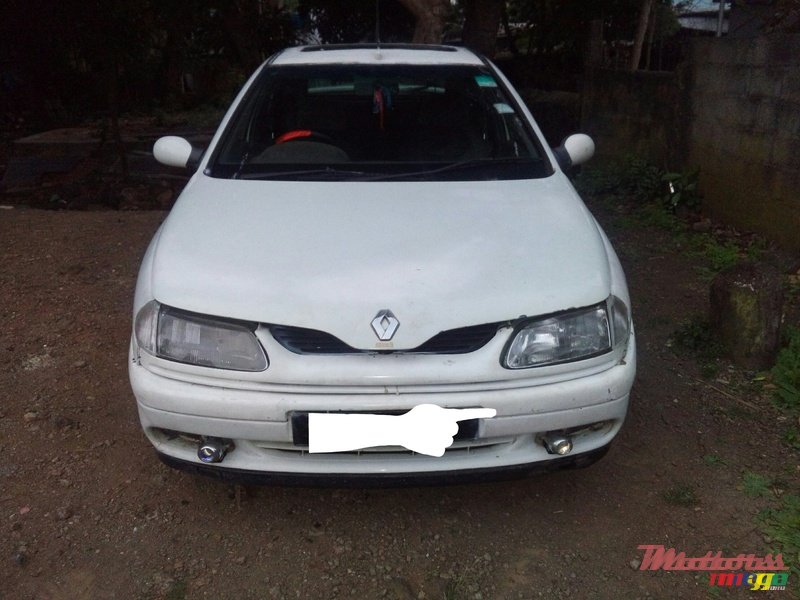 1996' Renault Laguna photo #1