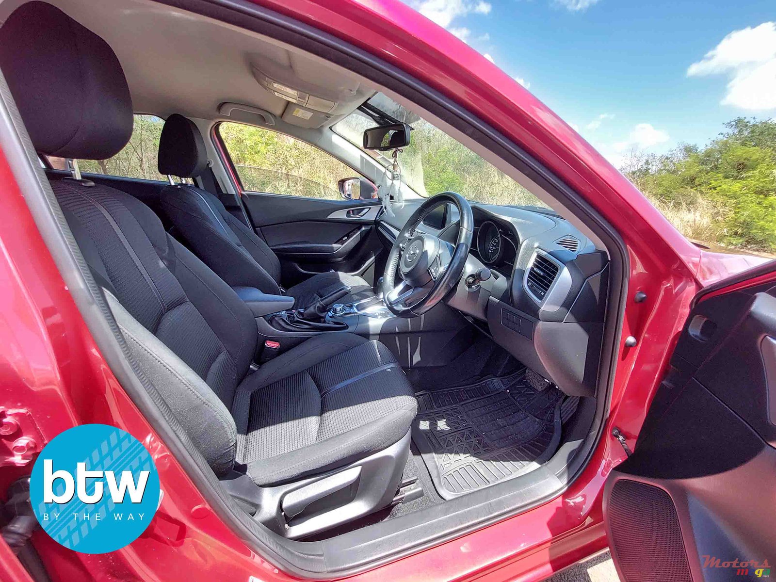 2018' Mazda 3 photo #5