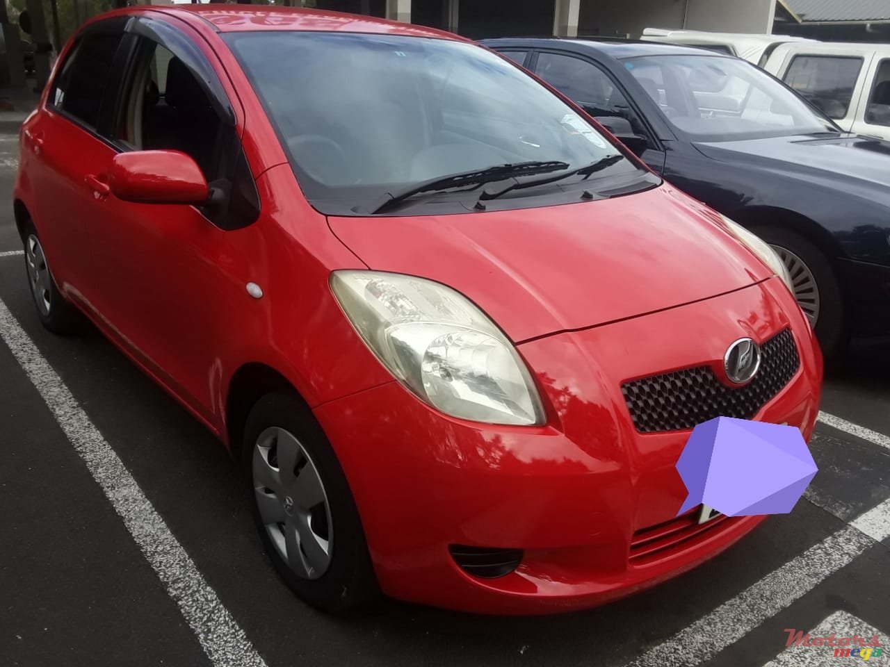 2007' Toyota Vitz photo #2