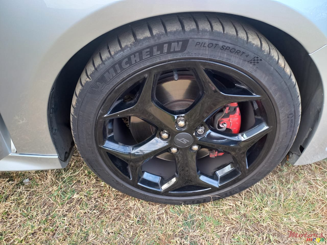 2016' Ford Focus ST photo #3