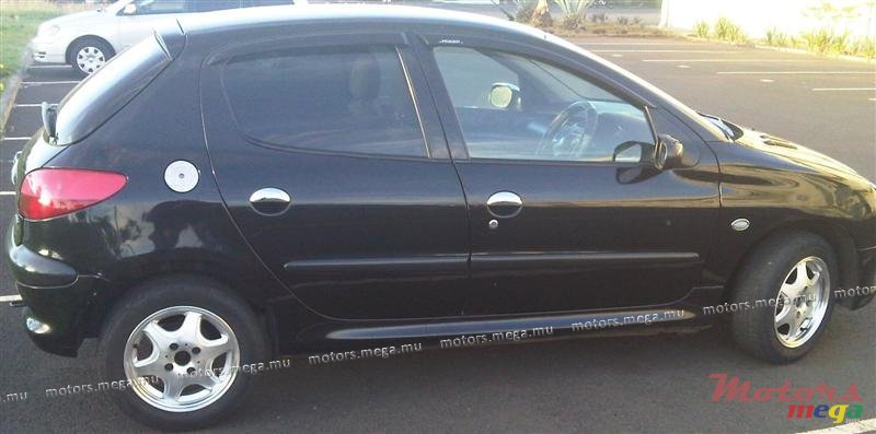 2001' Peugeot 206 photo #3