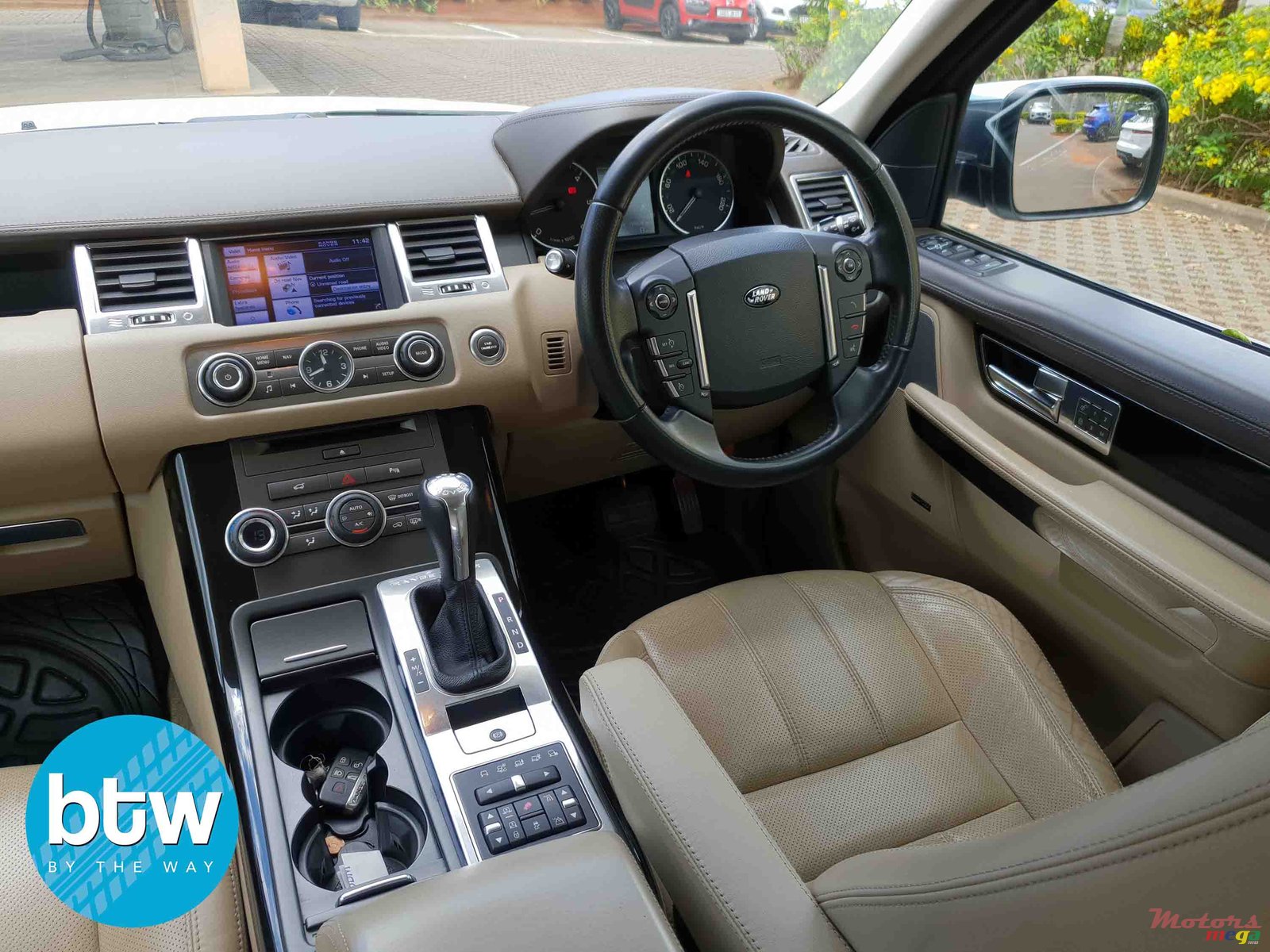 2013' Land Rover Range Rover Sport photo #5