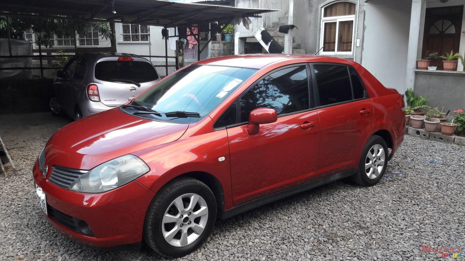 2005' Nissan Tiida photo #2