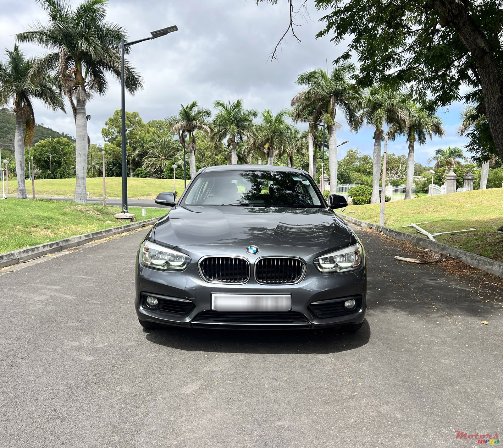 2016' BMW 118 photo #2