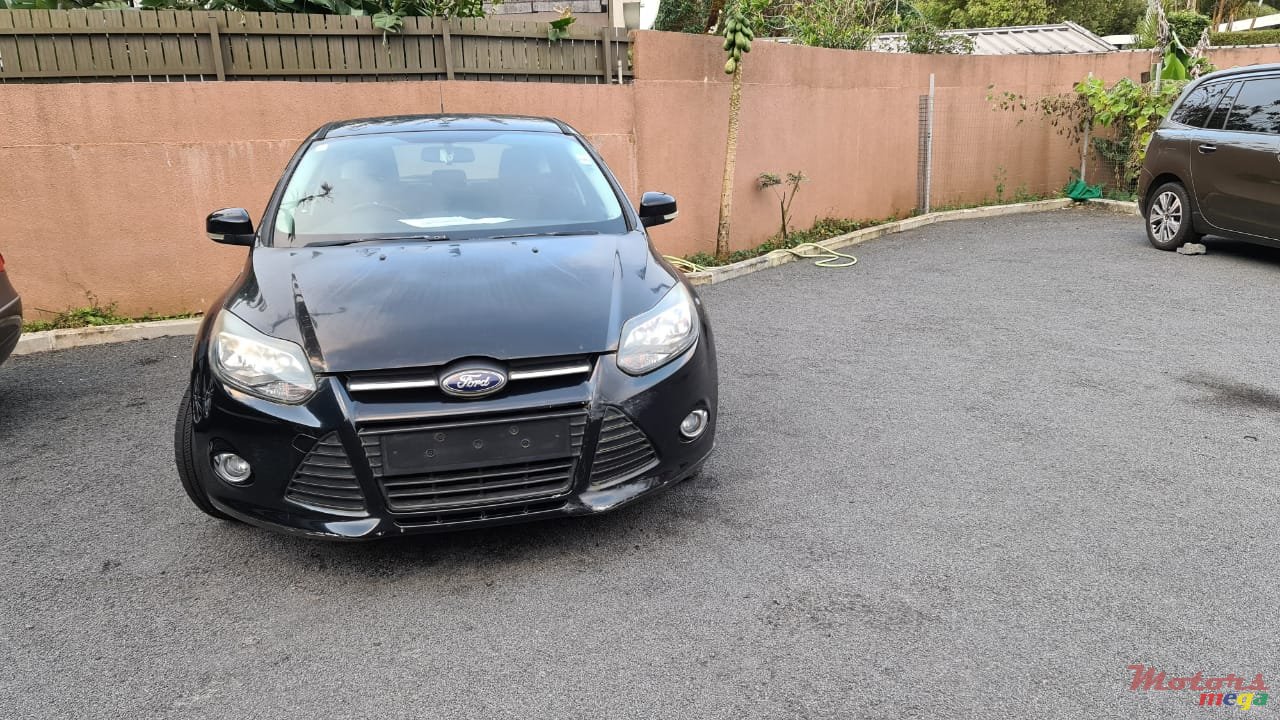 2014' Ford Focus photo #1