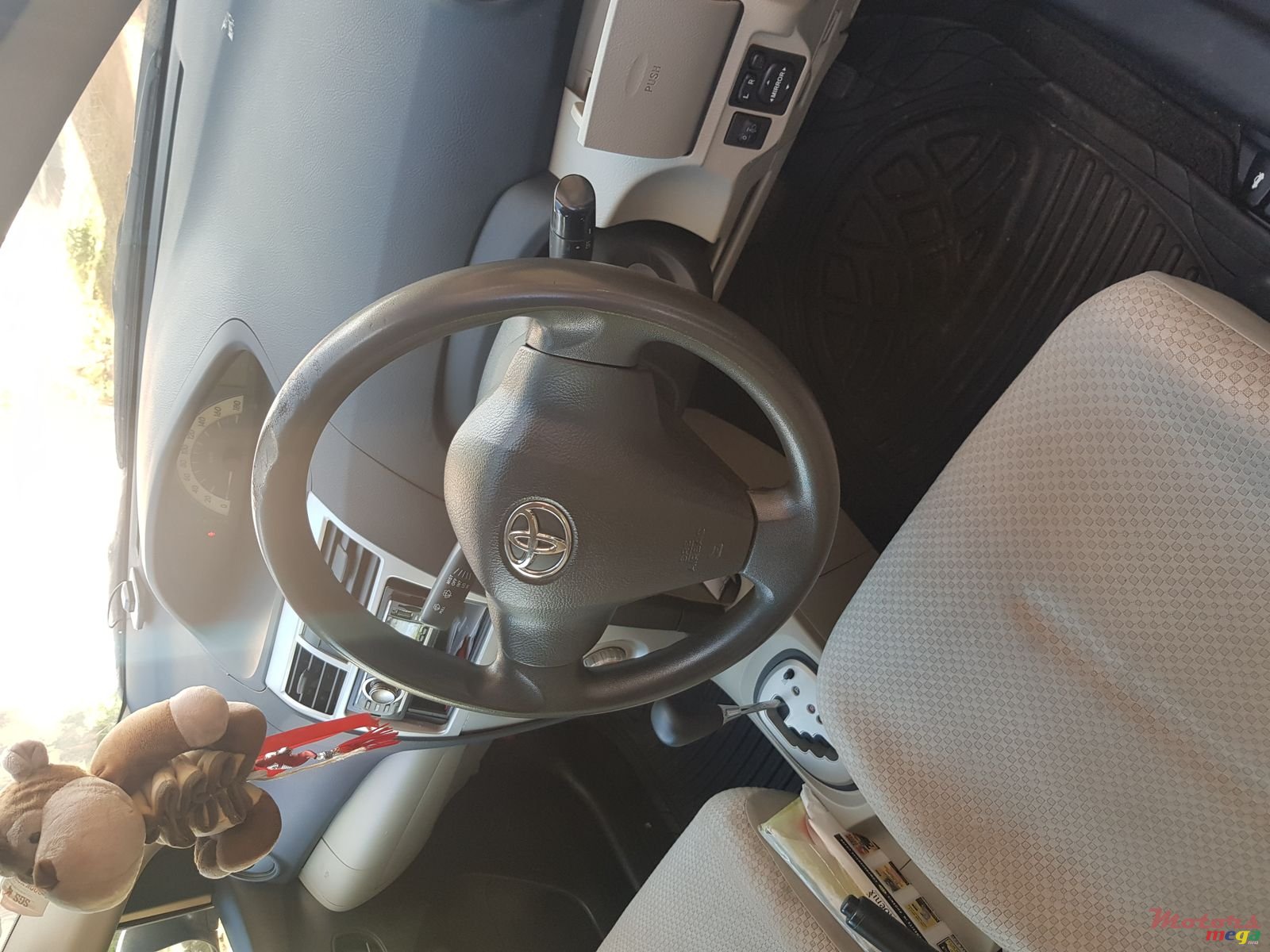 2006' Toyota photo #2