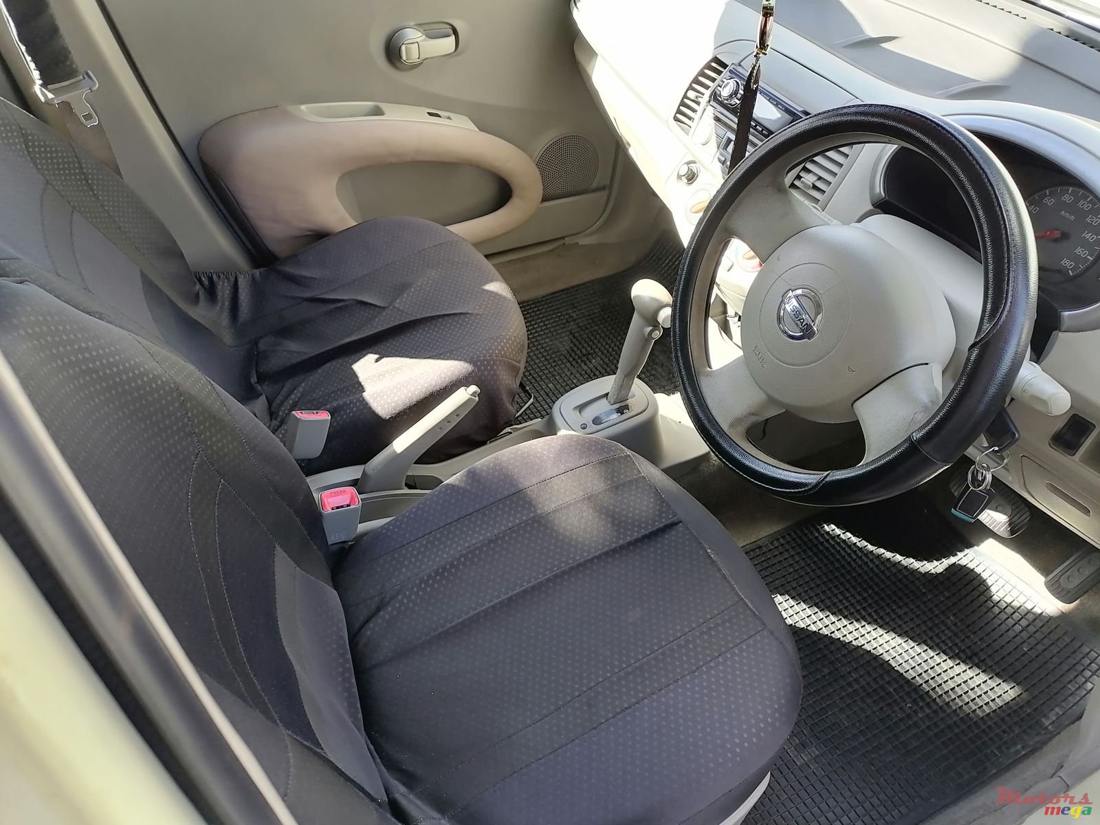 2003' Nissan March photo #2