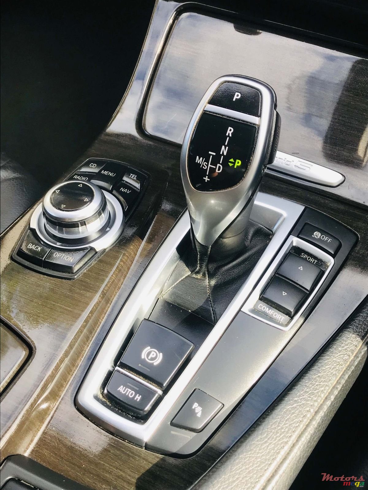 2012' BMW 535 photo #6