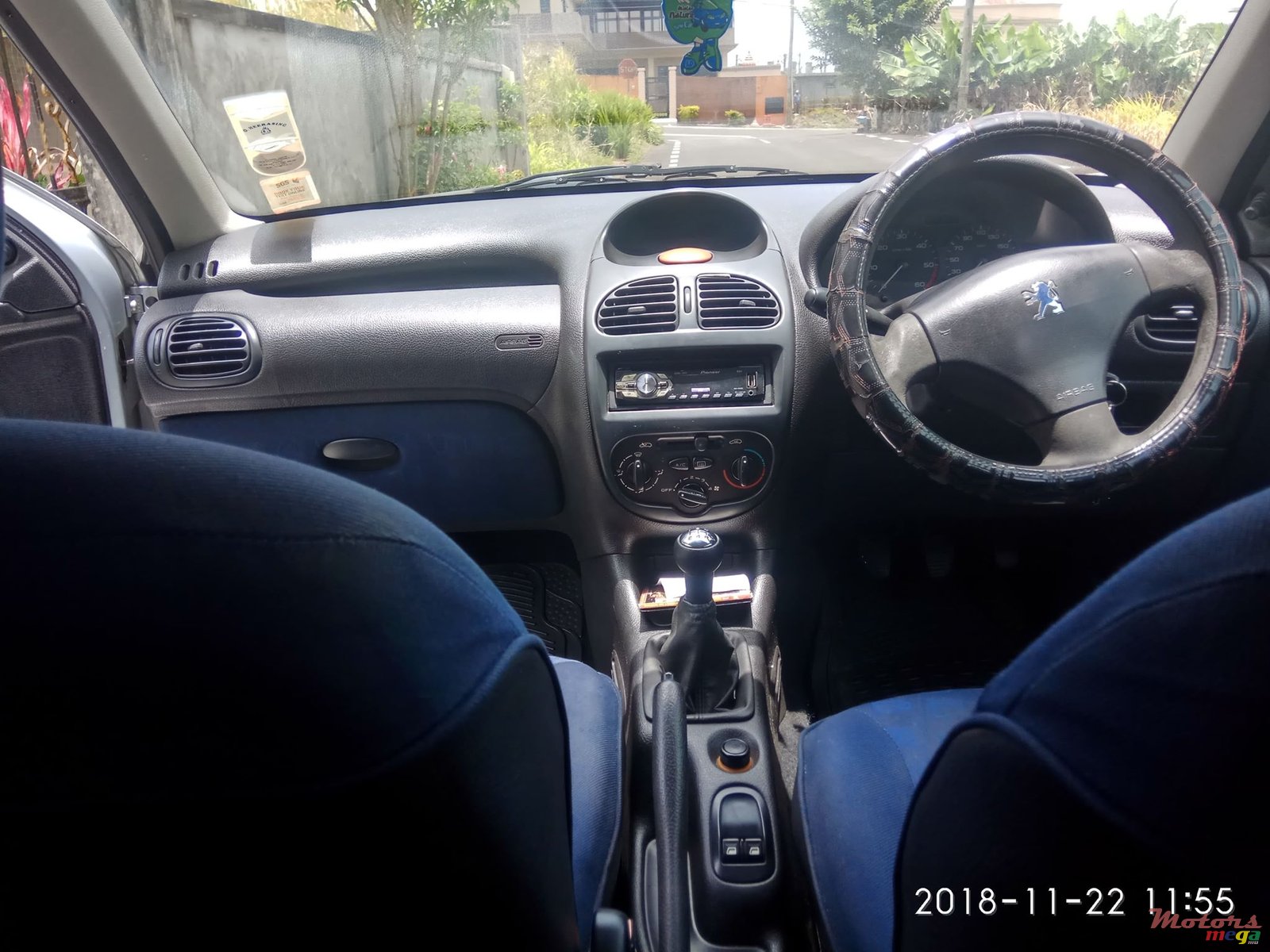 2003' Peugeot 206 photo #2