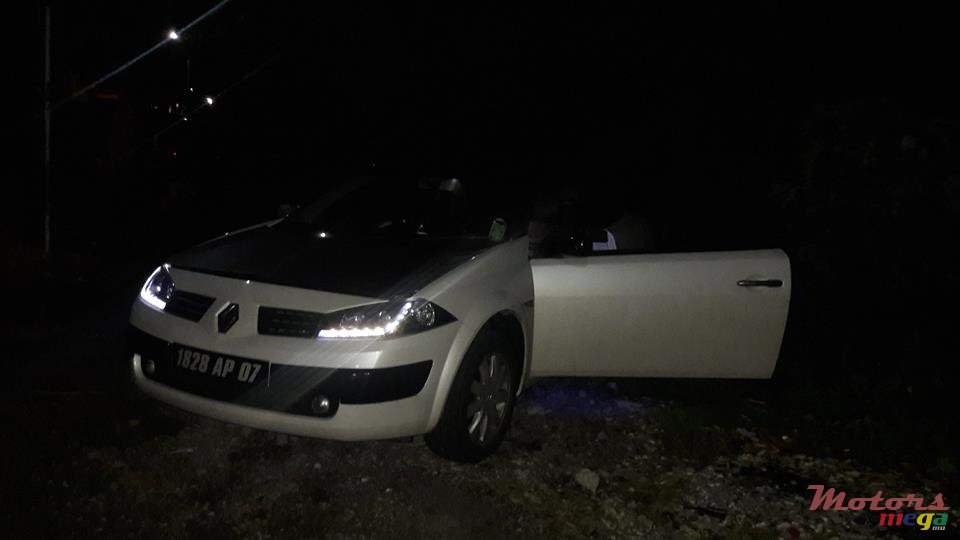 2007' Renault Megane cabriolet photo #4