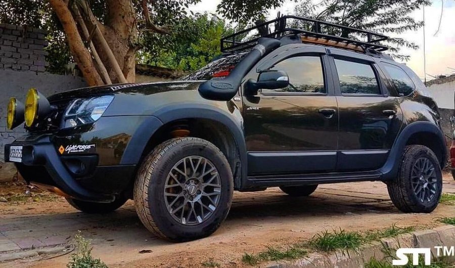 150hp Renault Duster with Borla end can & Bilstein suspension by Autopsyche