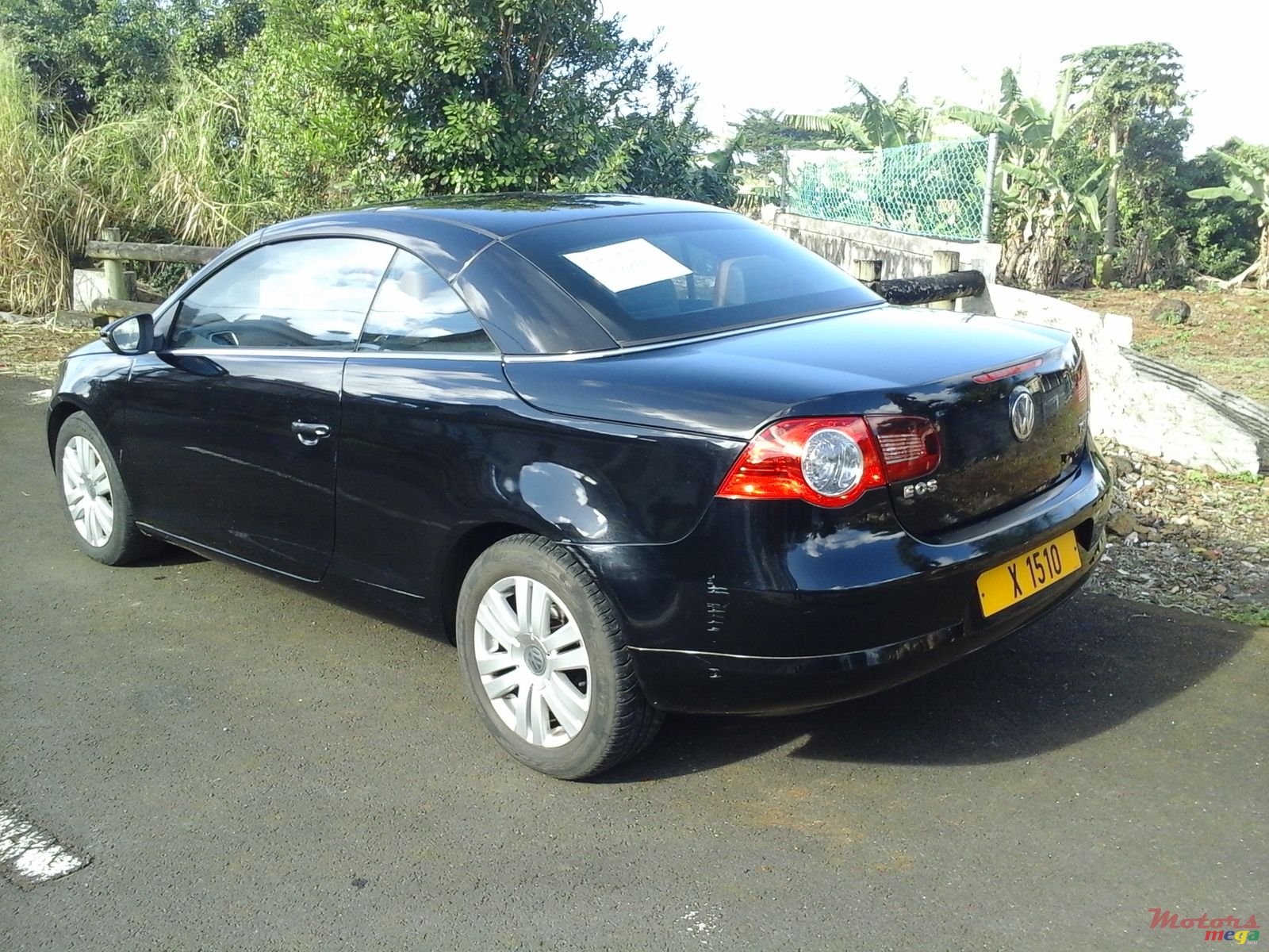 2009' Volkswagen Eos photo #6