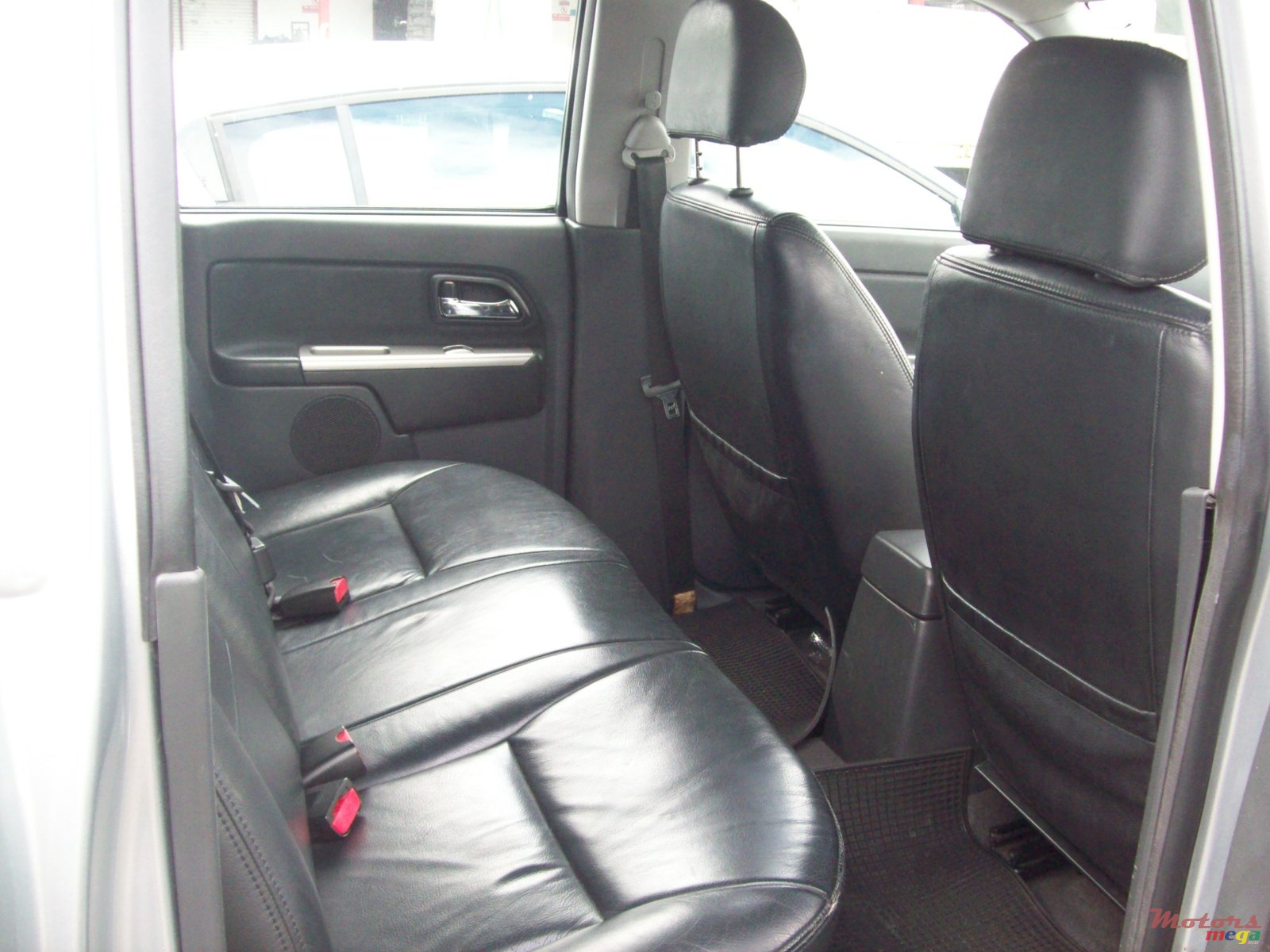 2009' Isuzu D-Max photo #4