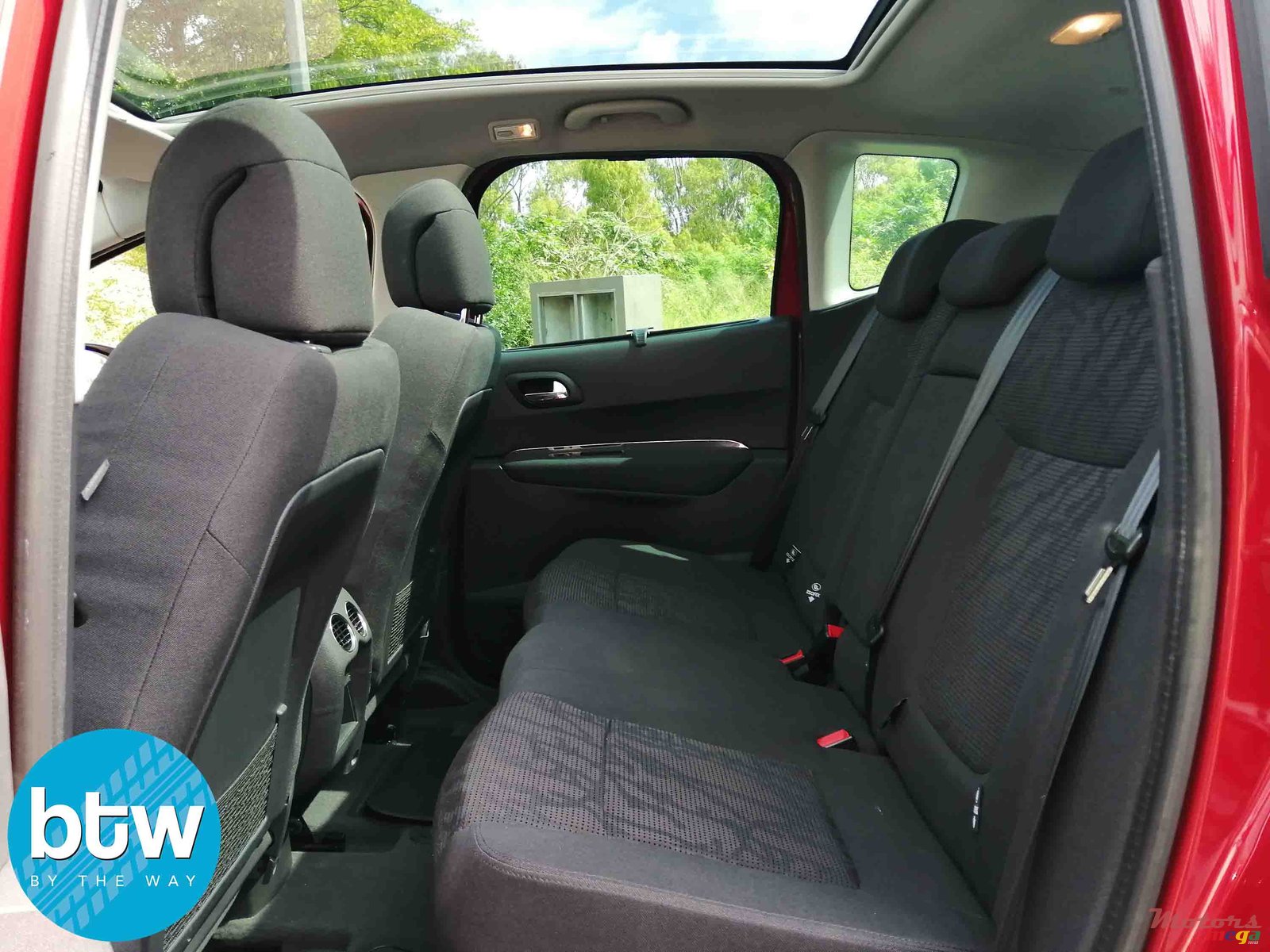 2013' Peugeot 3008 photo #4