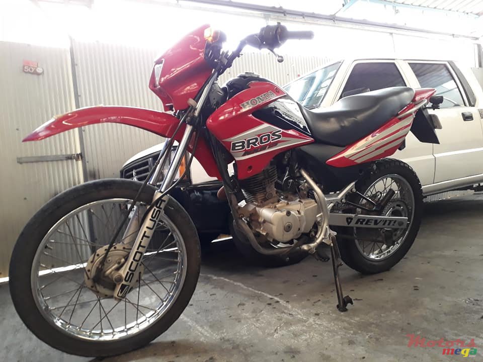 2004' Honda NXR (bros) photo #1