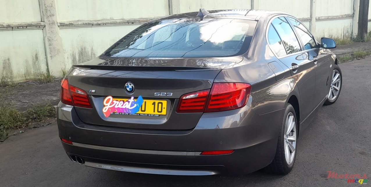 2010' BMW 523 i photo #4