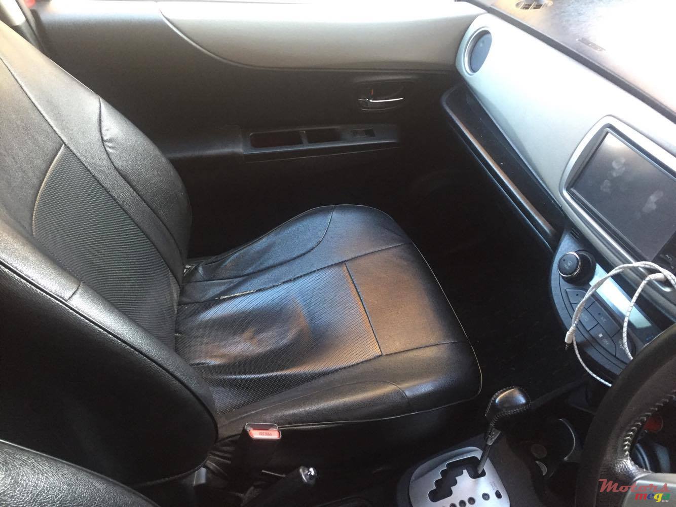 2011' Toyota Vitz photo #3