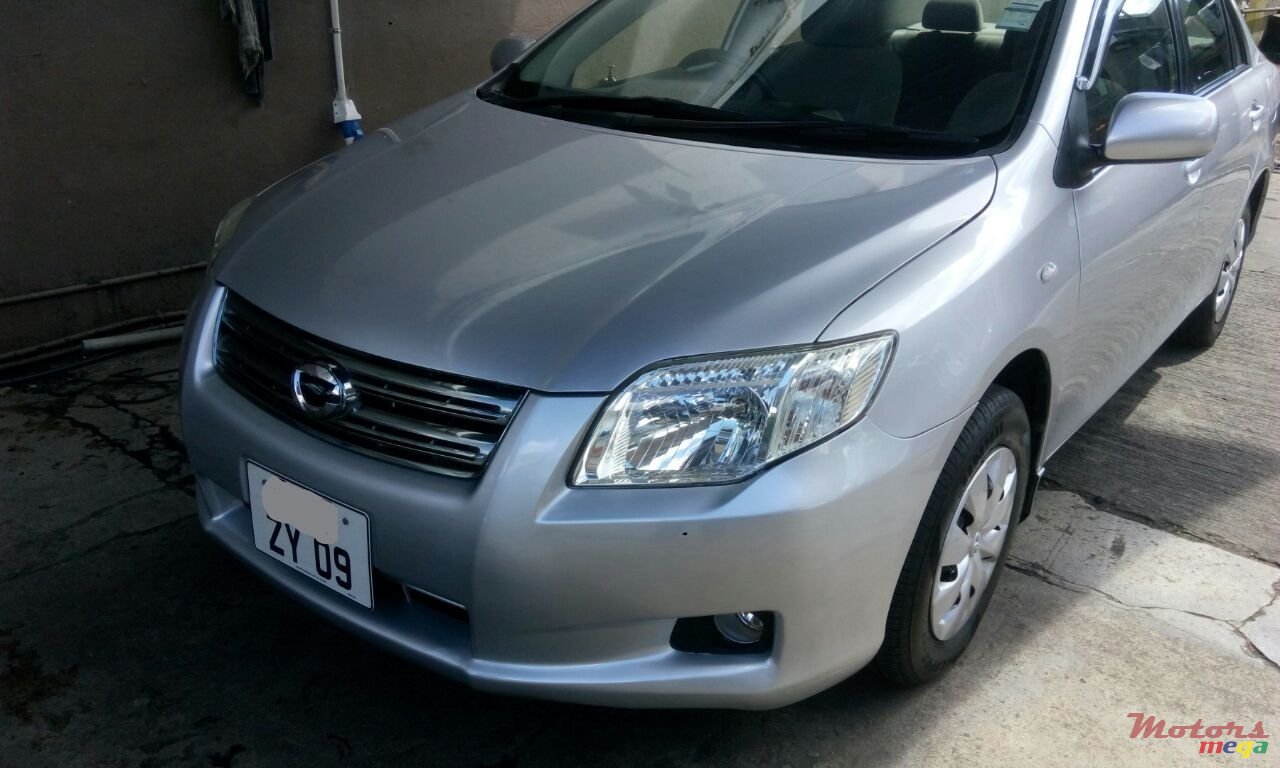 2009' Toyota Axio X photo #2