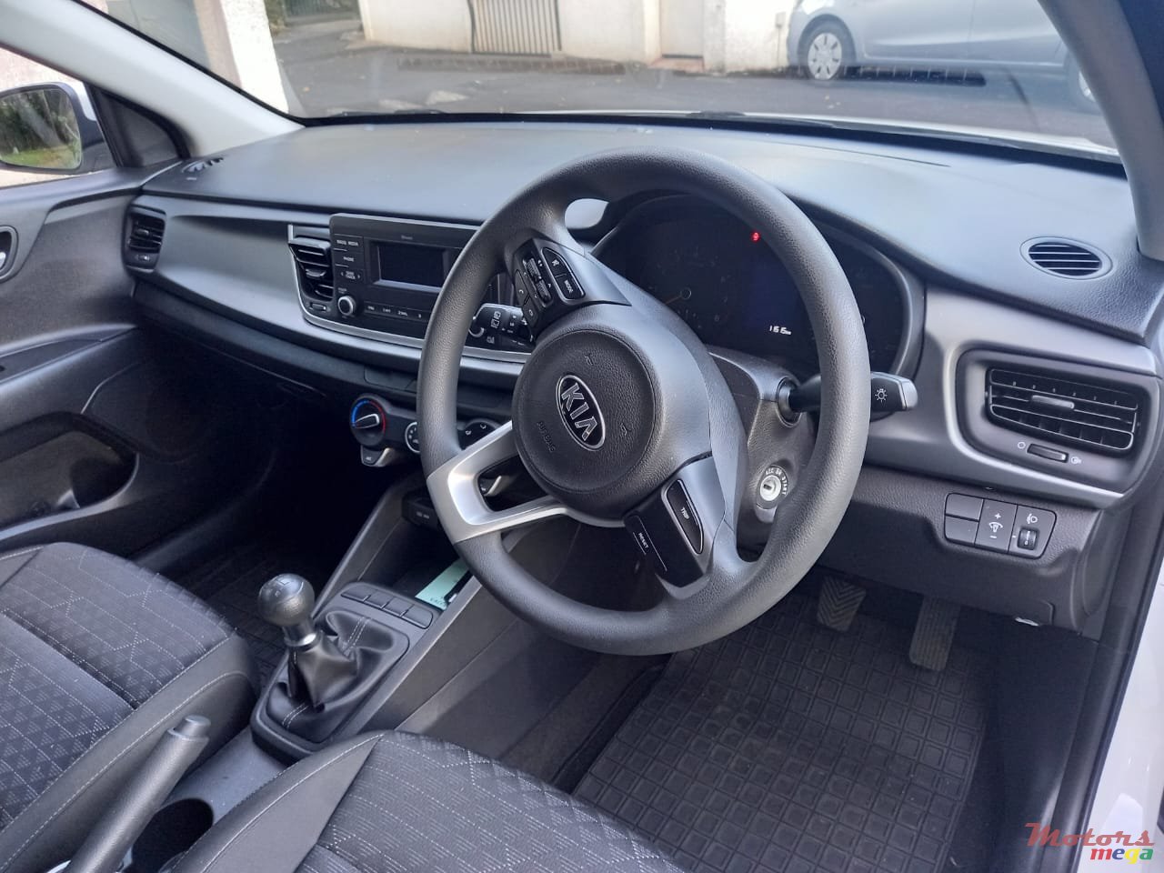 2021' Kia Rio photo #7