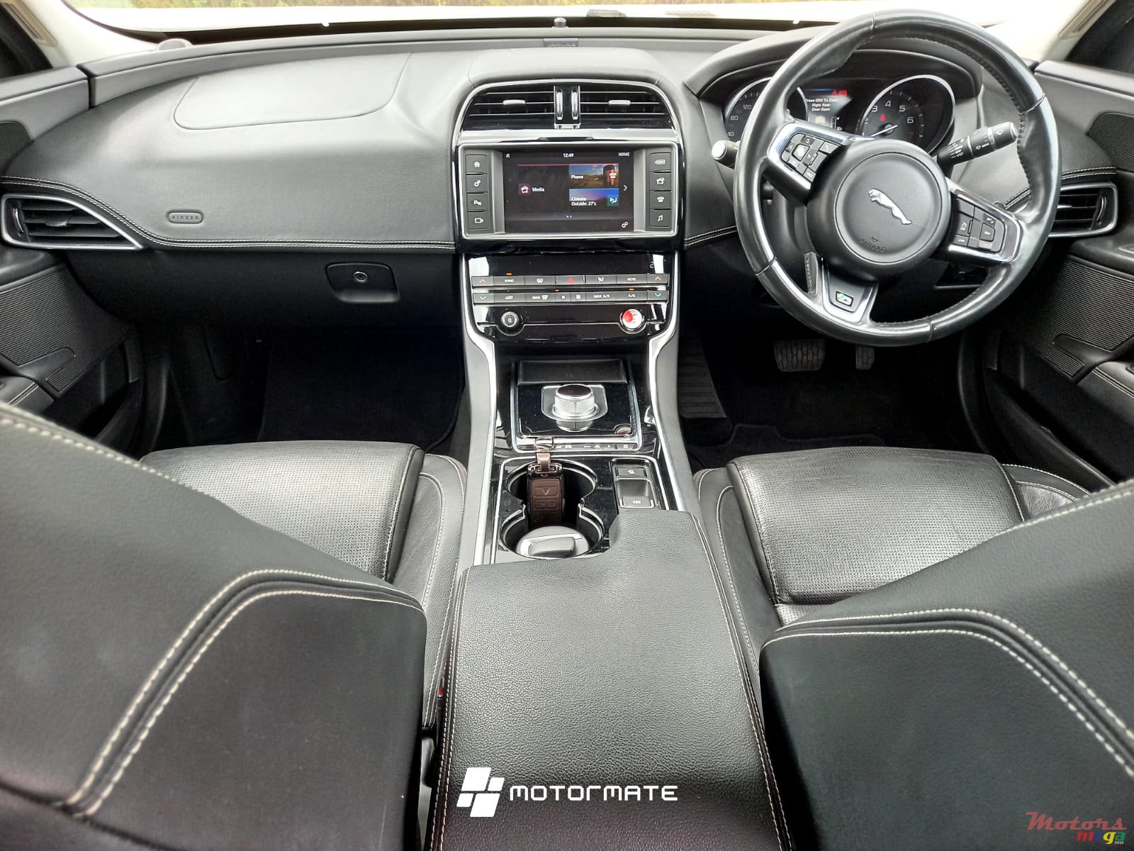 2016' Jaguar XE R-SPORT photo #6