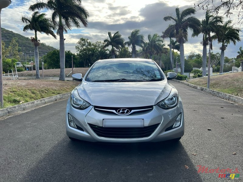 2015' Hyundai Elantra photo #1