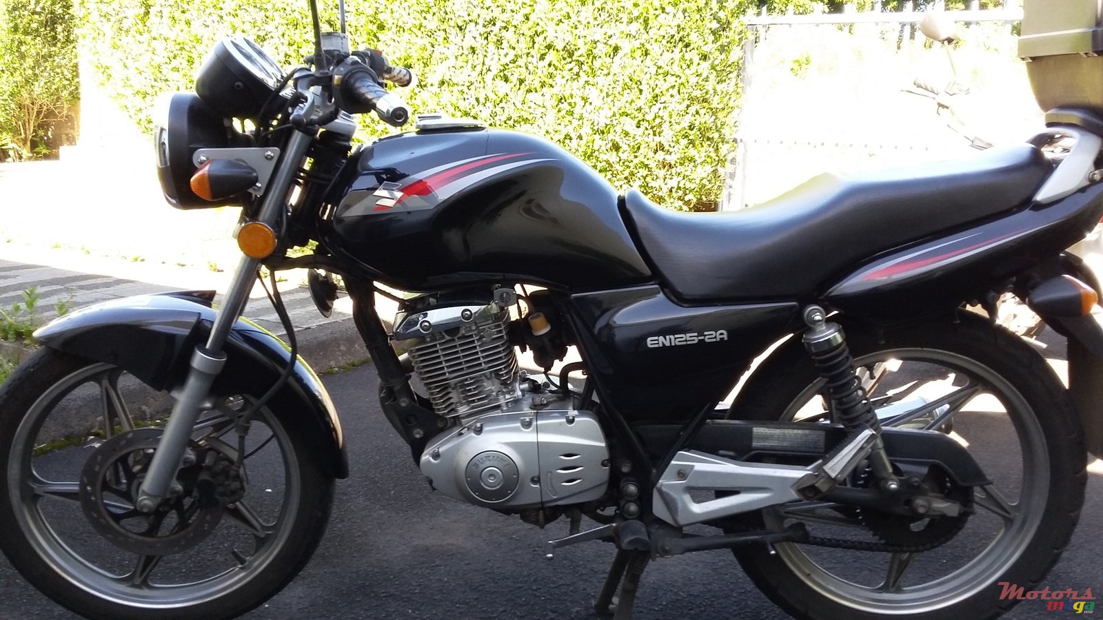 2011' Suzuki photo #1