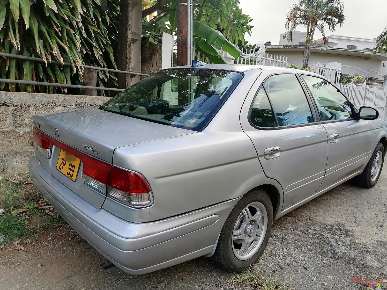 1999' Nissan photo #2