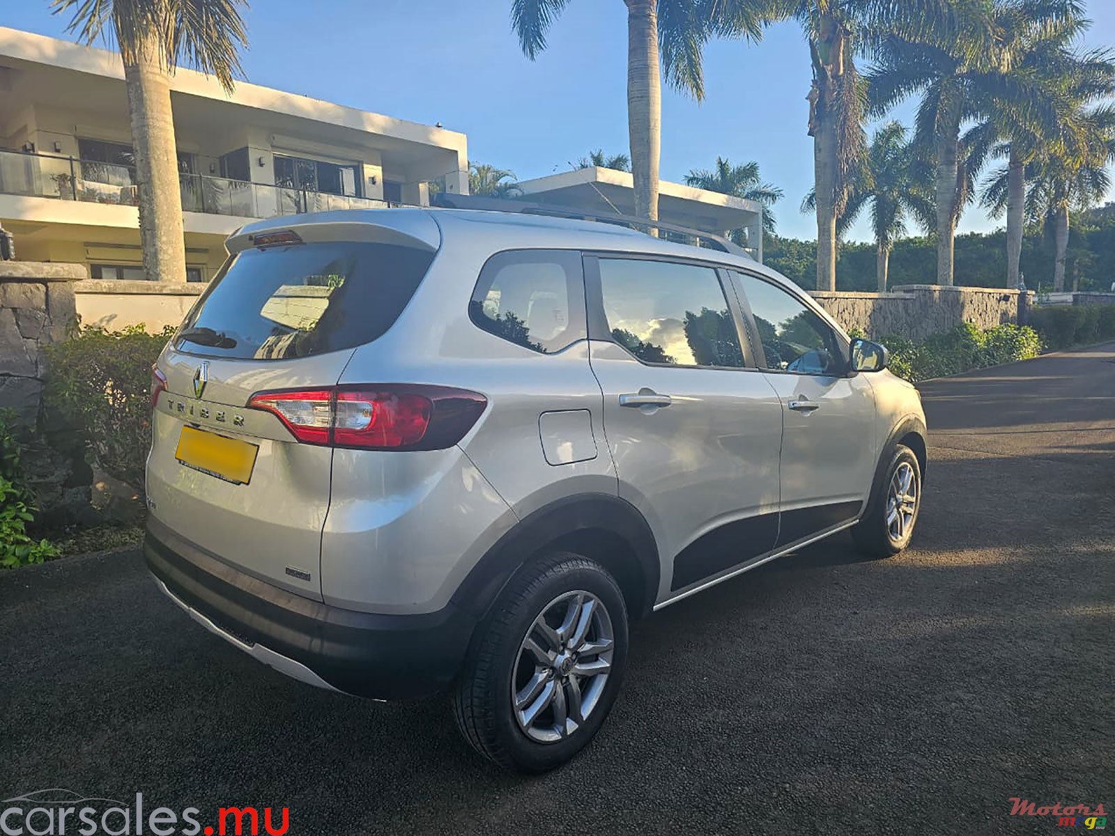 2020' Renault Triber 7 Seater 1.0 photo #3