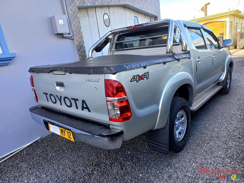 2012' Toyota Hilux 4×4 TURBO photo #1
