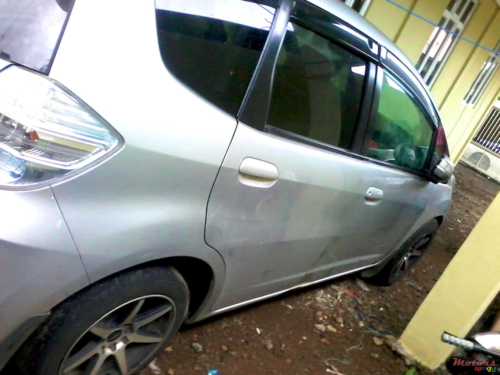 2011' Honda Fit SPORT photo #4