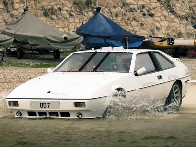 Hammond Hosts 50 Years of Bond Cars