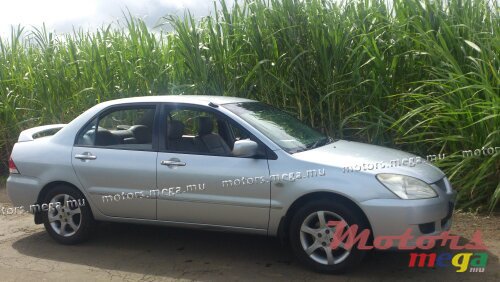 2005' Mitsubishi 1584cc photo #1