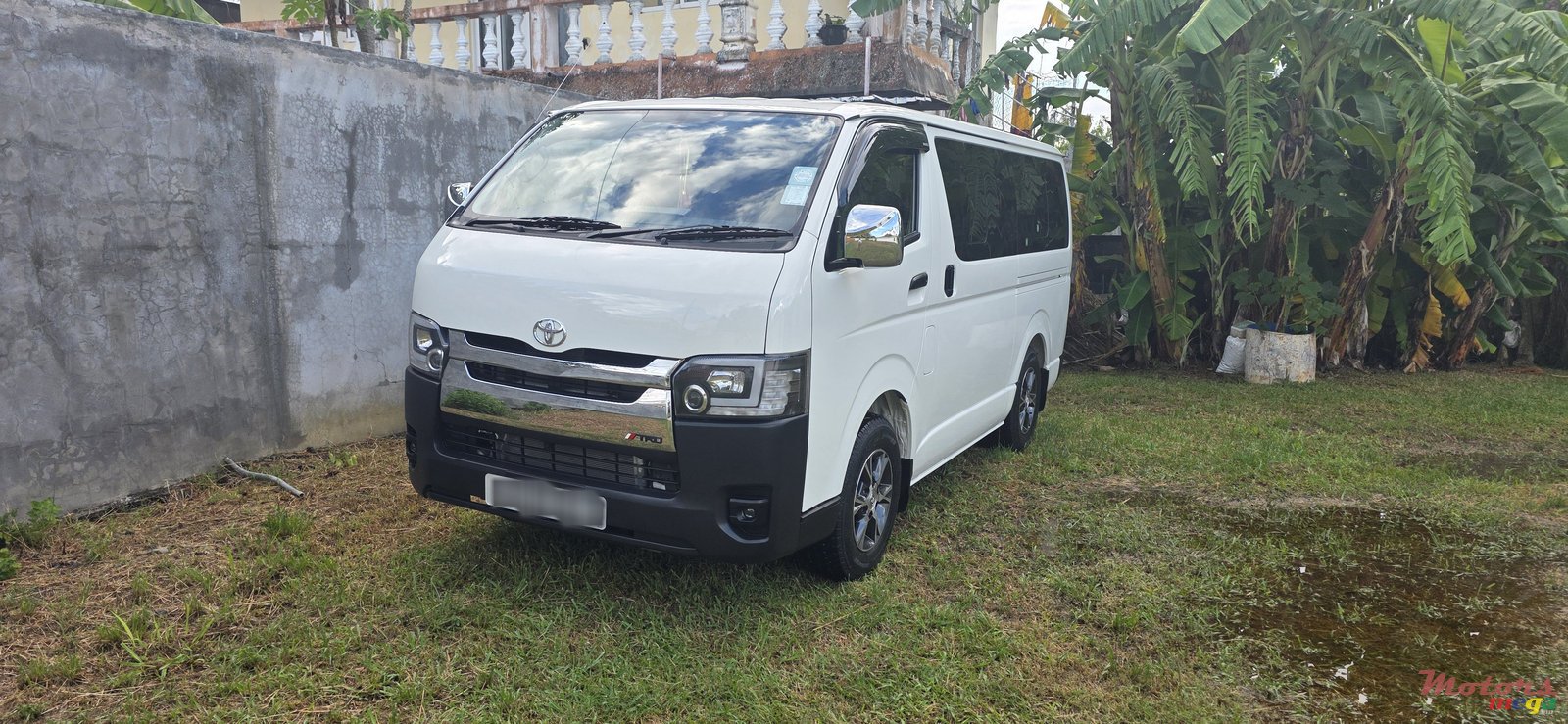 2023' Toyota HiAce 15 Seater photo #1