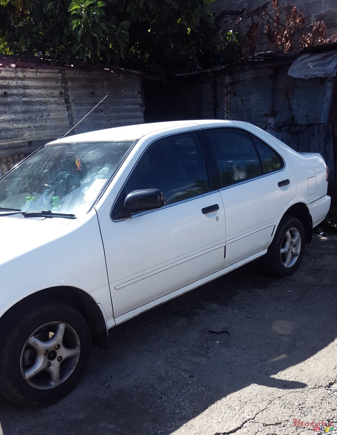 1999' Nissan B14 photo #2