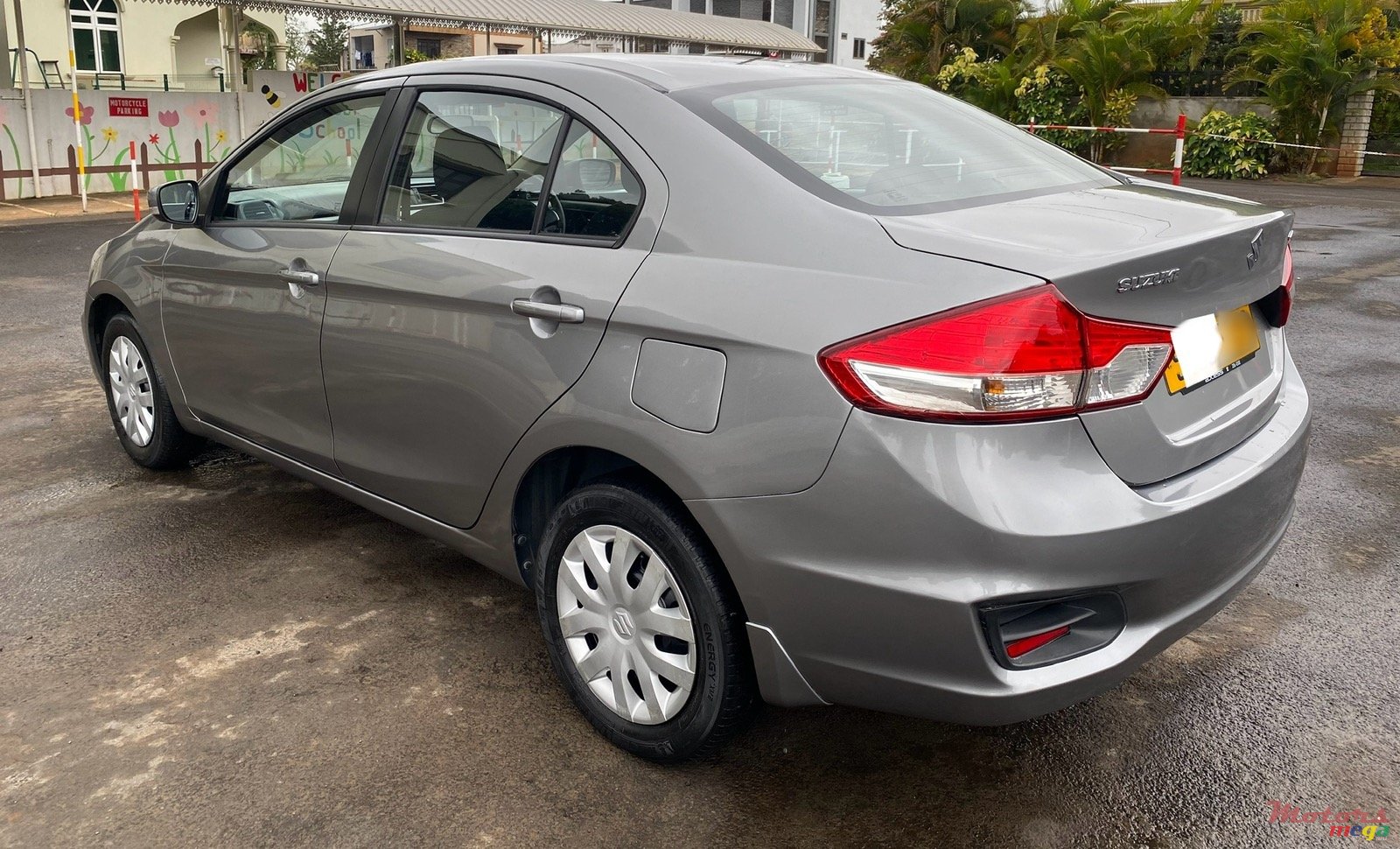 2019' Suzuki Ciaz photo #3