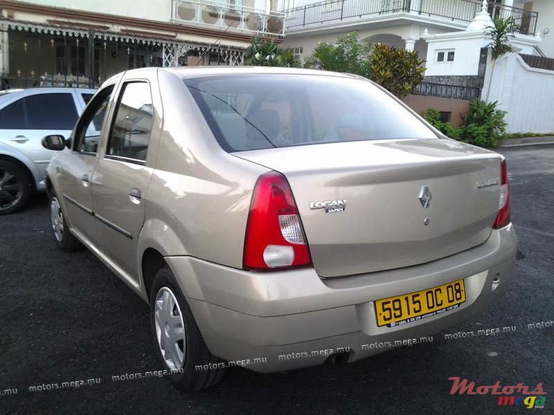 2008' Renault Logan photo #2